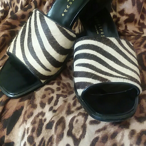 💕Animal Print Shoes💕 - Picture 3 of 6